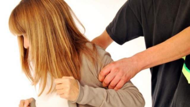 ȘOCANT! TREI MINORE CONSTRÂNSE la ACTE SEXUALE normale şi orale de către PROFESORUL de sport