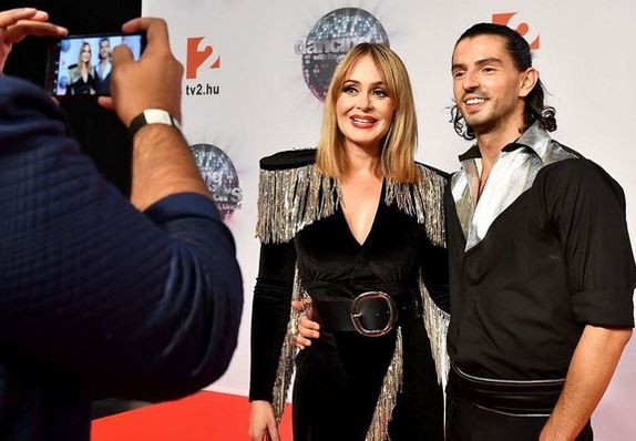 Gabriela Spanic, în braţele unui chipeş dansator român!