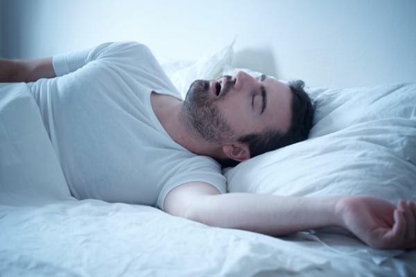 Ce poți face înainte de culcare pentru prevenirea bruxismului nocturn