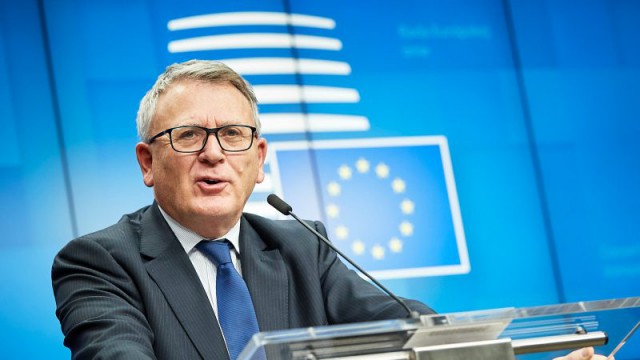 UE revizuieşte Directiva privind agenţii cancerigeni şi mutageni pentru îmbunătăţirea protecţiei lucrătorilor