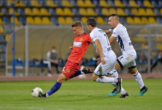 FCSB câștigă fără emoții în fața celor de la Poli Iași, scor 3-1
