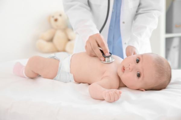 Hernia inghinală și hernia ombilicală la bebeluși