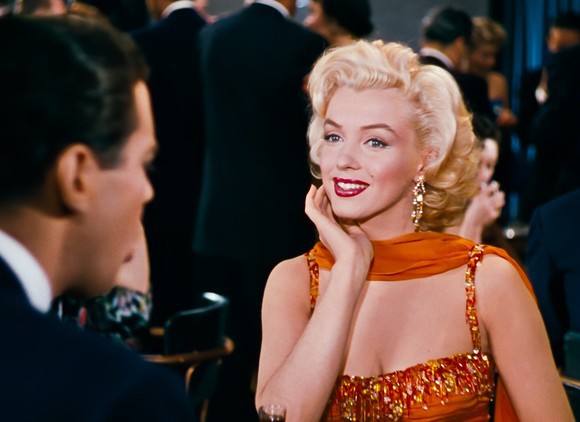 Marilyn Monroe o suna pe Jackie şi îi povestea cum face sex cu John F. Kennedy
