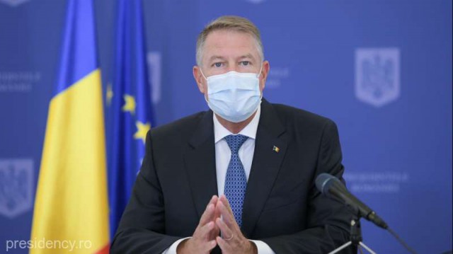 Iohannis: Sunt politicieni care încă mai cred că oamenii pot fi minţiţi