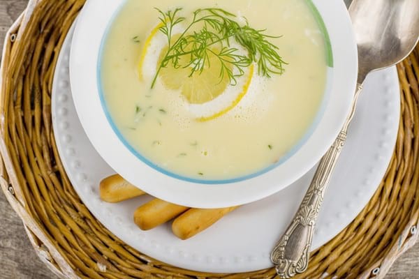 Supă care accelerează metabolismul și face pielea mai frumoasă