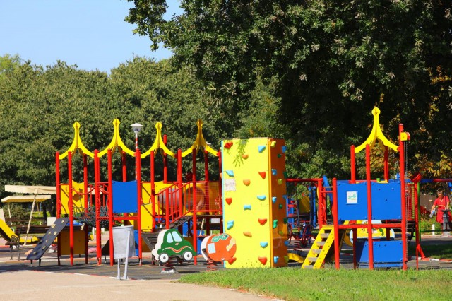 Țara Piticilor din parcul Tăbăcărie și-a redeschis porțile