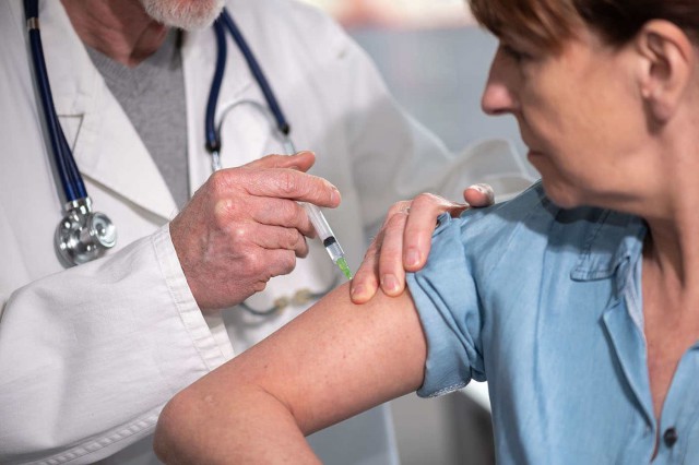 Ce vaccinuri ar trebui să faci la maturitate