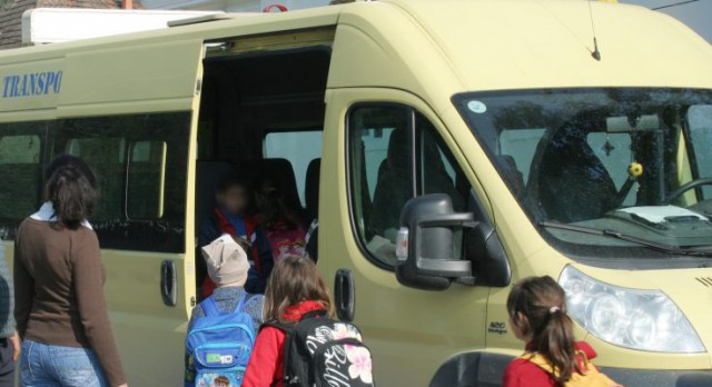 Transport gratuit și pentru elevii din școlile private