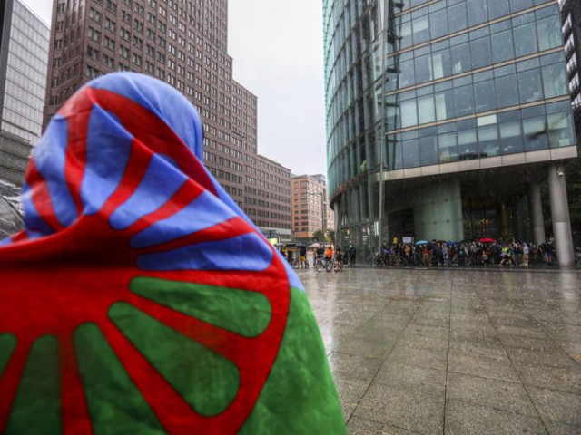 Raport: Romii şi nomazii din statele bogate ale UE se confruntă cu inegalităţi frapante
