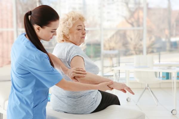 Ce trebuie să știi despre osteoporoză: cauze și prevenție
