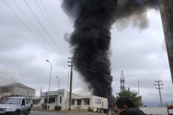 Nagorno-Karabah: Capitala, atacată cu rachete de armata azeră, în cea mai recentă escaladare a conflictului
