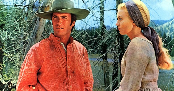 Clint Eastwood şi-a înşelat soţia cu o colegă de platou, dar finalul poveştii a fost unul tragic