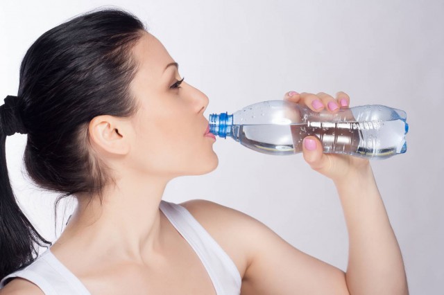 Apa minerală - Beneficii și contraindicații