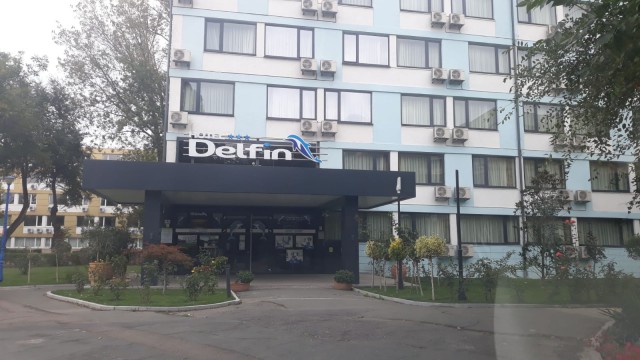 Hotelul DELFIN din Mamaia îşi mai trage un ETAJ de la Făgădău