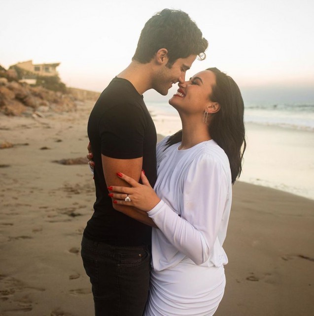 Demi Lovato şi Max Ehrich şi-au anulat planurile de căsătorie