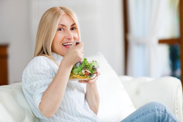 Dieta de slăbire la menopauză: alimente recomandate și exemple de meniu