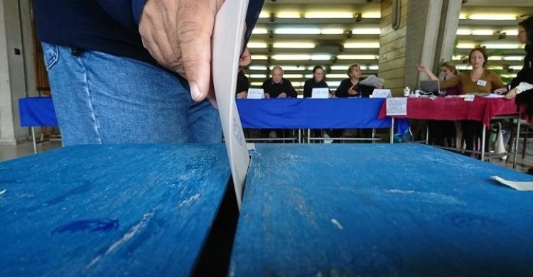 Alegător din județul Constanța, AMENDAT după ce a FOTOGRAFIAT buletinul de VOT