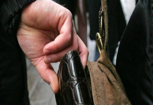 Hoț de buzunare din Constanța, reținut pentru 24 de ore