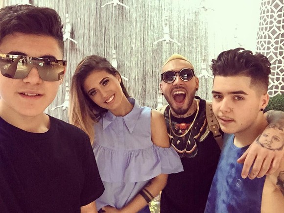 S-a rupt familia! Alex Velea, abandonat de băieții „adoptivi“ Mario Fresh și Lino Golden. Antonia, declarații furibunde