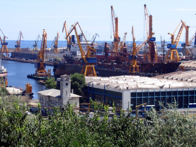 Transportul portuar maritim a scăzut în trimestrul I cu 3,1%