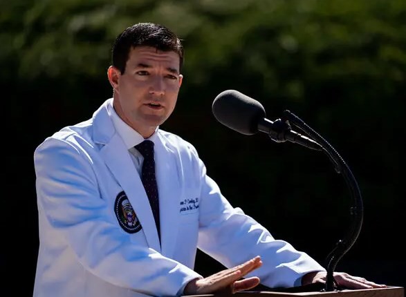Medicul preşedintelui american informează că Donald Trump nu este încă în afara oricărui pericol