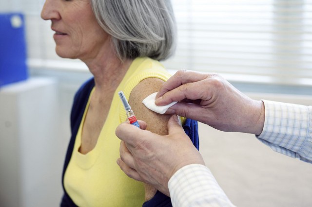 Cinci motive ca să te vaccinezi antigripal - mai ales în pandemia de COVID-19