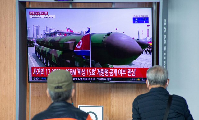 Coreea de Nord dezvăluie o nouă rachetă balistică intercontinentală