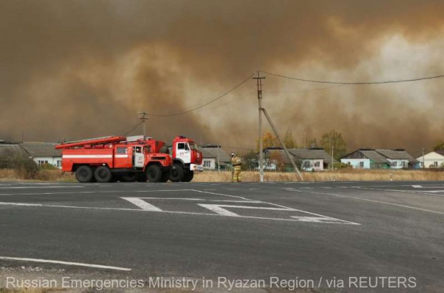 Aviaţia militară, mobilizată în Rusia pentru stingerea unui incendiu la un depozit de muniţii