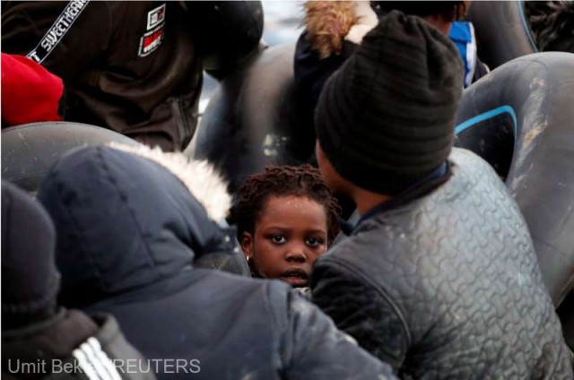 Grecia: Noua tabără de migranţi de pe insula Lesbos, puternic afectată de intemperii