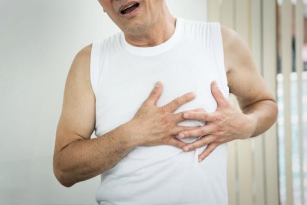 Care sunt factorii care pot declanșa episoadele de angină pectorală