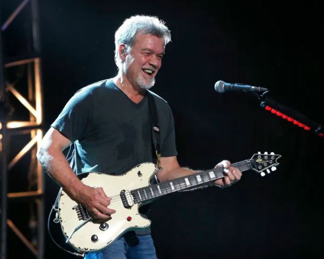 Chitaristul Eddie Van Halen a murit la vârsta de 65 de ani