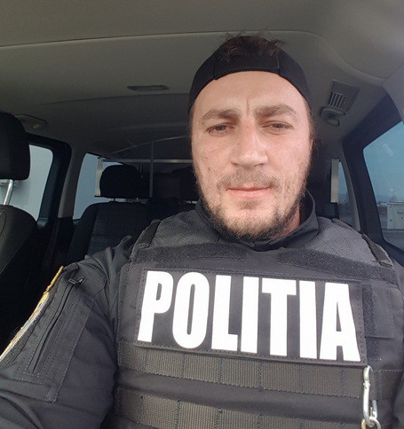 Marian Godină SARE ÎN APĂRAREA paznicilor care au BĂTUT o tânără la Carrefour