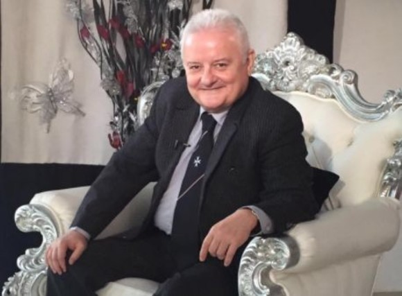 Imagini din apartamentul în care Irinel Columbeanu stă cu chirie