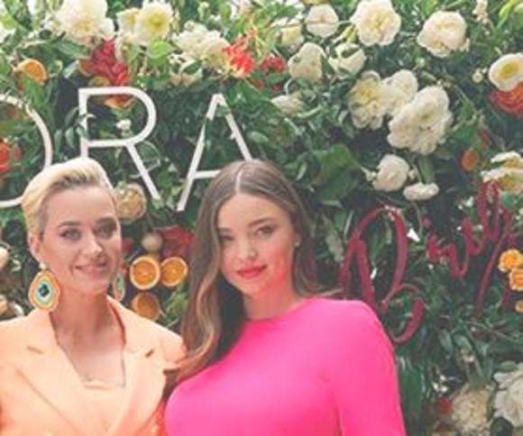 Miranda Kerr, fosta soție a lui Orlando Bloom, și Katy Perry, actuala parteneră a actorului, se înțeleg de minune
