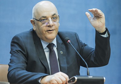 Raed Arafat nu exclude 10.000 de cazuri în fiecare zi