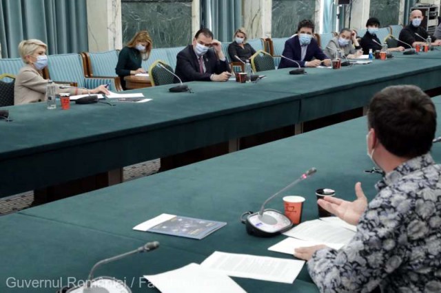 Orban, consultări cu reprezentanţii sectorului cultural pentru definitivarea unei scheme de ajutor de stat