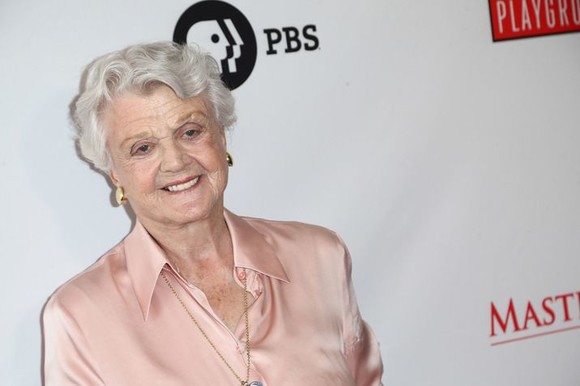 Cum și-a salvat Angela Lansbury, actriţa din 