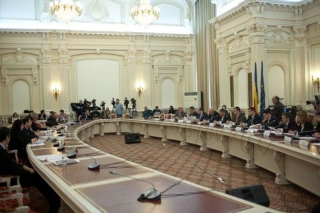Parlament - comisii: Avize favorabile pentru cei opt ambasadori propuşi