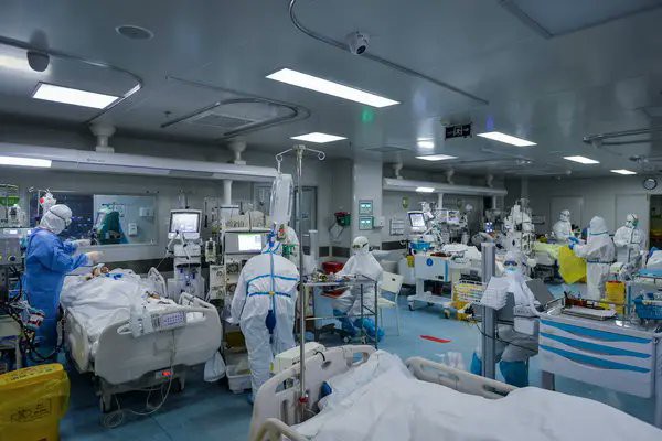 Coronavirus: Medicii greci se tem de un colaps al sistemului sanitar public în urma creşterii contagierilor