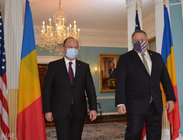 Întâlnire Aurescu - Pompeo la Washington: Discuţiile au vizat angajamentul României de a continua investiţiile în Apărare