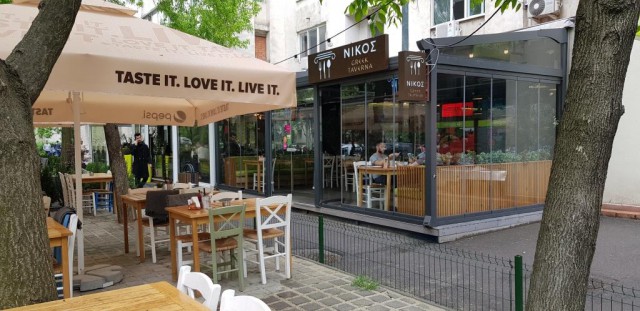 Nikos Greek Taverna se JUDECĂ cu PRIMĂRIA București pentru o construcţie ILEGALĂ