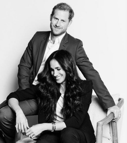 Meghan Markle, patru bijuterii scumpe în aceeaşi ţinută. Britanicii, furioşi că aceasta poartă bijuterii de-ale Dianei