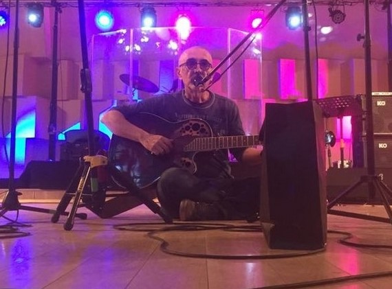 Dan Teodorescu de la „Taxi” îi răspunde în versuri lui Bittman? „Ţara e plină de proşti”