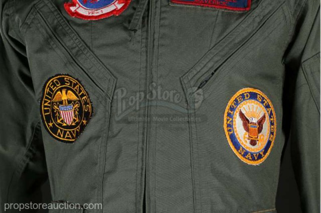 Geaca lui Tom Cruise în „Top Gun“ şi cizmele din „Pretty Woman“, scoase la licitaţie în decembrie