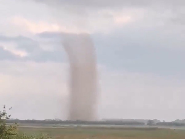 Tornadă în Tulcea. Au fost filmate imagini uimitoare. VIDEO