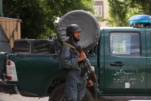 Afganistan: 12 copii, ucişi într-un raid aerian împotriva unei moschei unde se credea că se ascund talibani