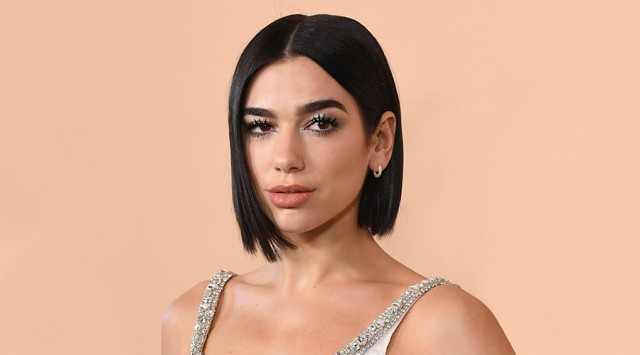 Dua Lipa revine pe scenă cu spectacolul virtual 