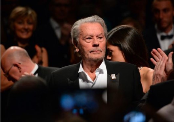 Alain Delon e mai bine la un an după ce a suferit un AVC
