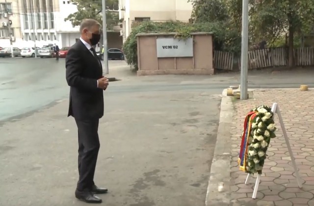 Preşedintele Iohannis a depus o coroană de flori în memoria victimelor de la 