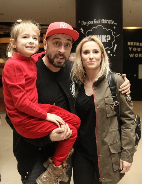 CRBL a plecat din România cu familia: „Ne integrăm în comunitate. Este o gură de aer, am renăscut“